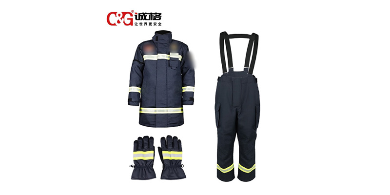 消防戰(zhàn)斗服穿戴方法、材質(zhì)及使用場景指南